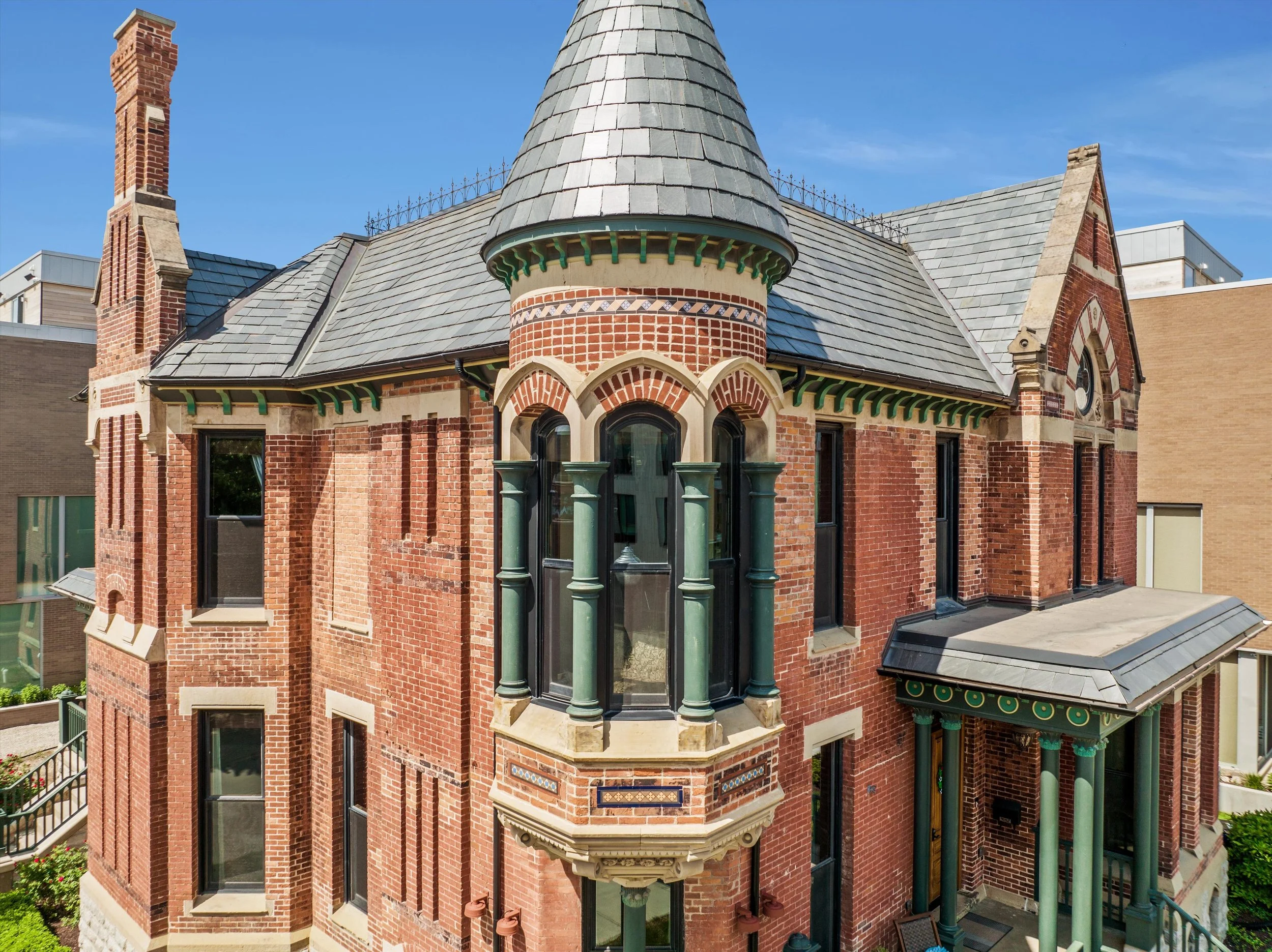 3 Bedroom Historic Brownstone FOR SALE – Ransom Gillis House